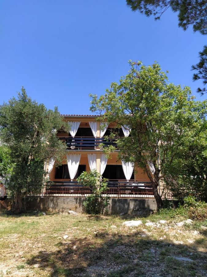 Apartment Savic Starigrad Paklenica Bagian luar foto
