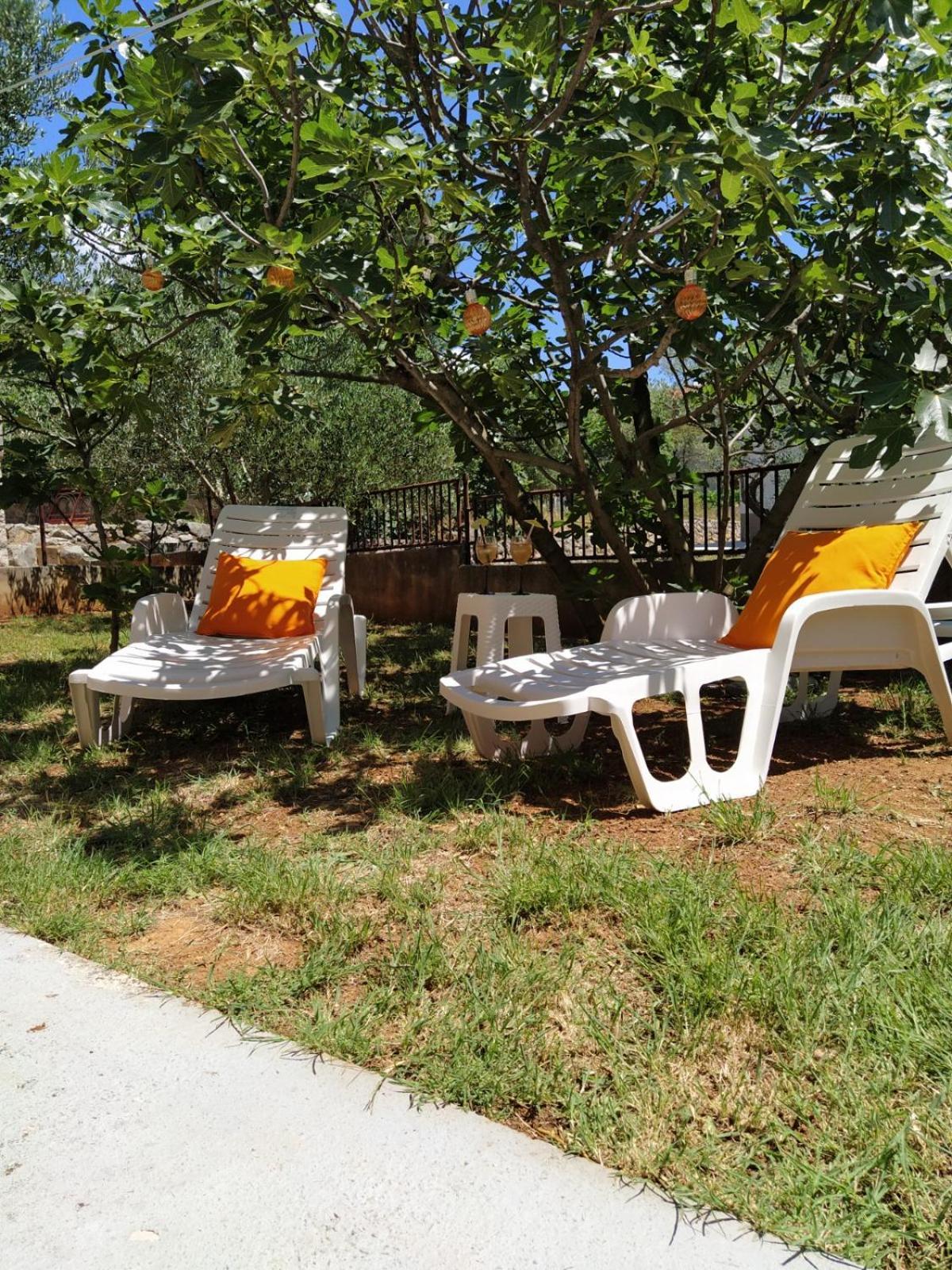Apartment Savic Starigrad Paklenica Bagian luar foto